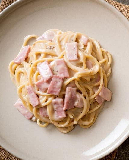 Nudeln mit Schinken Sahne
