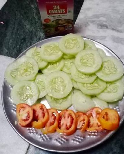 ककड़ी टमाटर सलाद (kakdi tamatar salad recipe in Hindi)