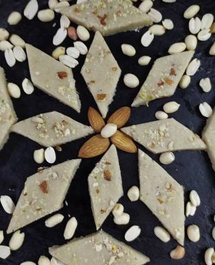 बादाम मूंगफली कतली (badam moongfali katli recipe in Hindi)
