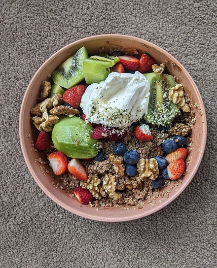 Cocoa-Quinoa Berry Bowl