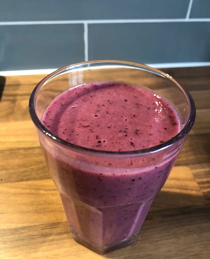 Summer berry smoothie