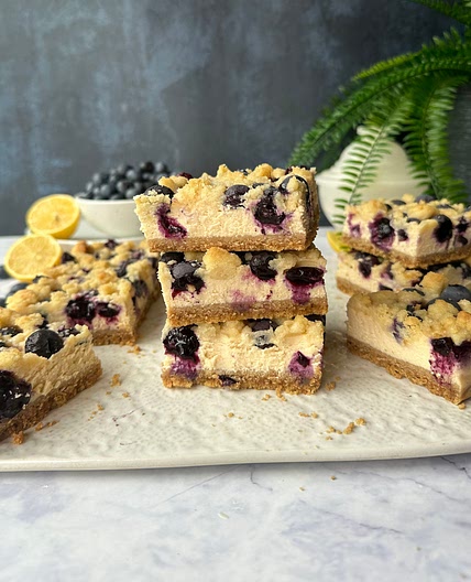 Blueberry Crumble Cheesecake Bars 