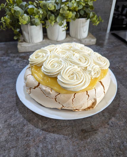 Lemon Pavlova