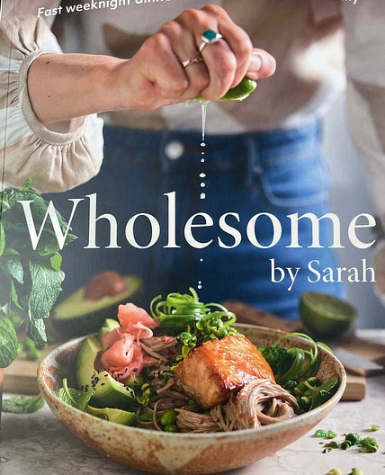 Spicy pork noodles with broccoli & capsicum - 185