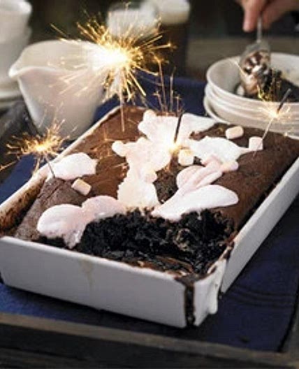 sticky chocolate pudding with marshmallows