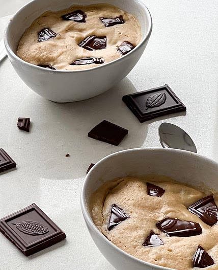 Two minute cookie dough cake 