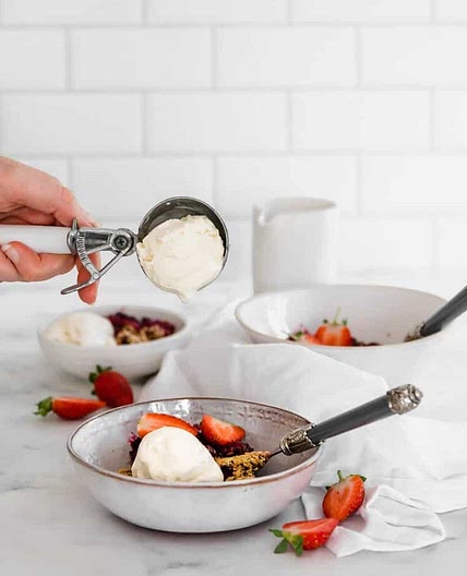 Easy Berry Crisp