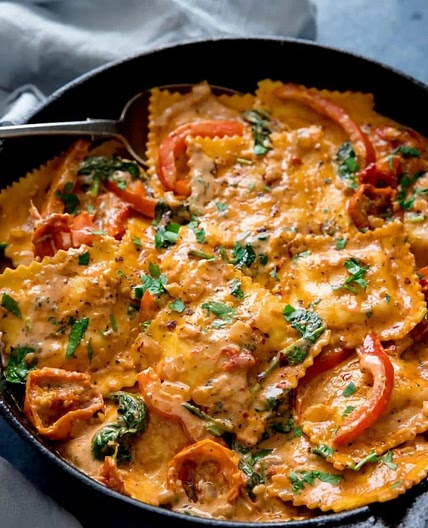 Creamy tomato ravioli 
