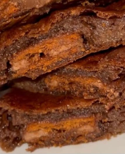 Salted Caramel Biscuit Brownies