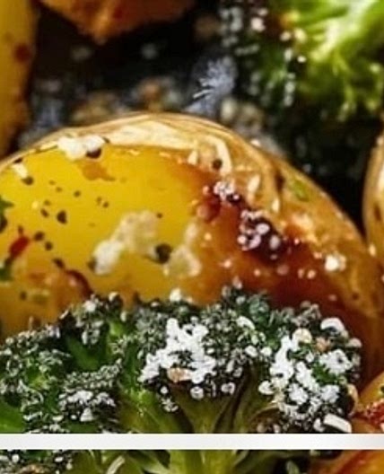 Roasted Parmesan potatoes and broccoli