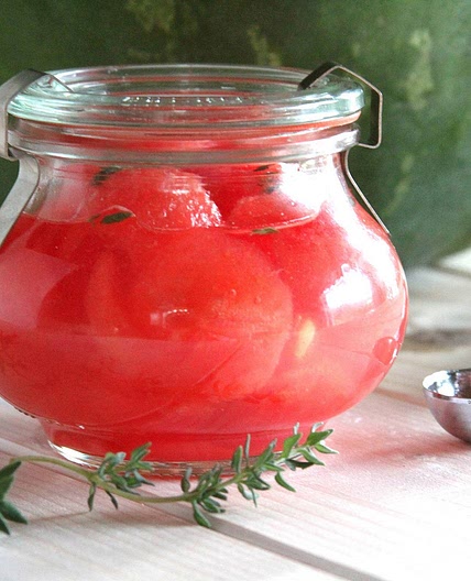 Quick Pickled Watermelon