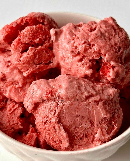 Vegan Strawberry Icecream 