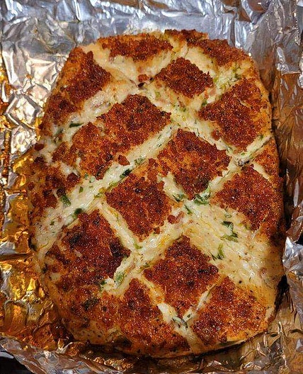Bacon, sharp white cheddar, garlic, jalapeño smoked cream cheese.