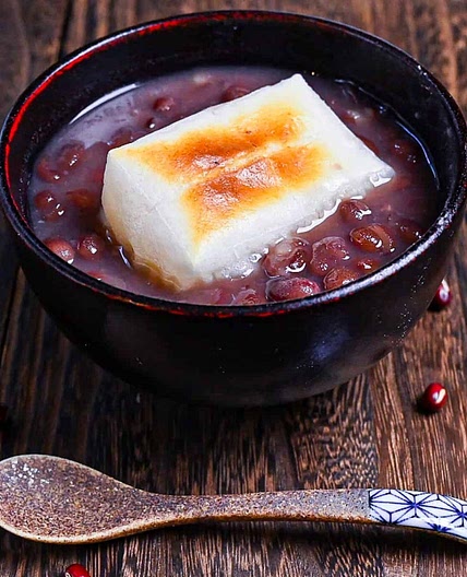 Zenzai (Japanese Red Bean Soup with Toasted Mochi)