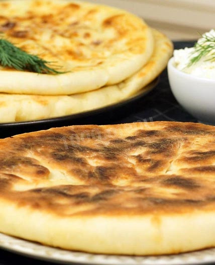 Лепешки с творогом и укропом Хачапури