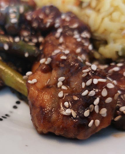 Salmon and asparagus in soy sauce