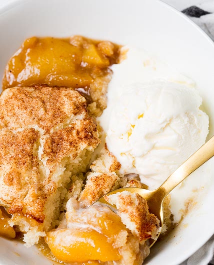 Dutch Oven Fresh Peach Cobbler