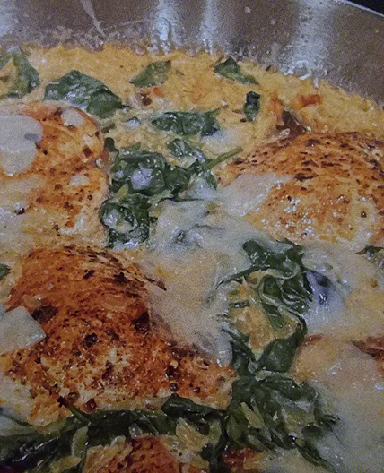 Creamy Sun-Dried Tomatoes, Chicken, and Orzo Skillet