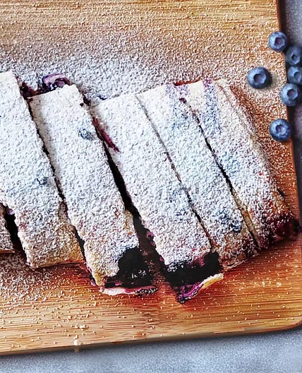 Warning: This Blueberry Strudel Is Addictive!