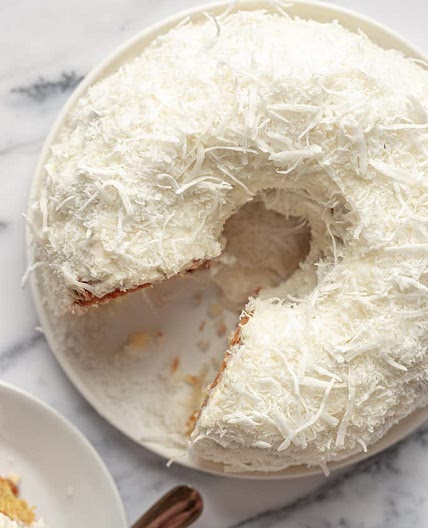 D'licious Coconut Cake