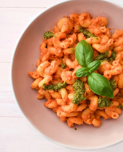 Roasted Red Pepper & Chickpea Pasta with Tahini