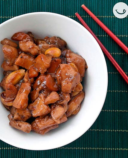 Pollo con almendras al estilo chino