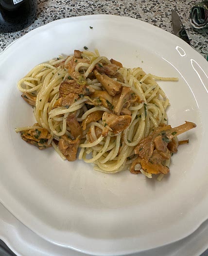 Chanterelles spaghetti Italian style 🇮🇹