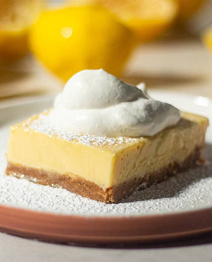 Lemon Bars with Graham Cracker Crust - Easy Recipe