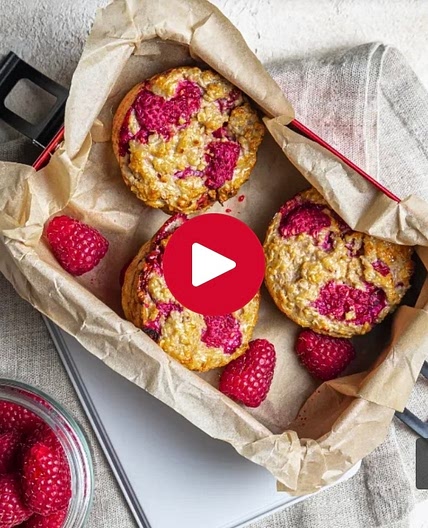 Slimming world raspberry oat muffins
