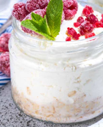 High Protein Cheesecake Overnight Oats 