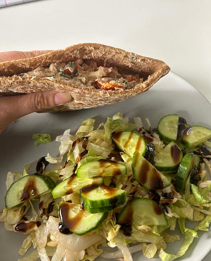 Parmesan chicken pitta