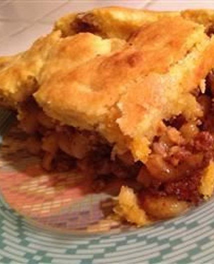 BBQ Macaroni Bake with Cornbread Topping