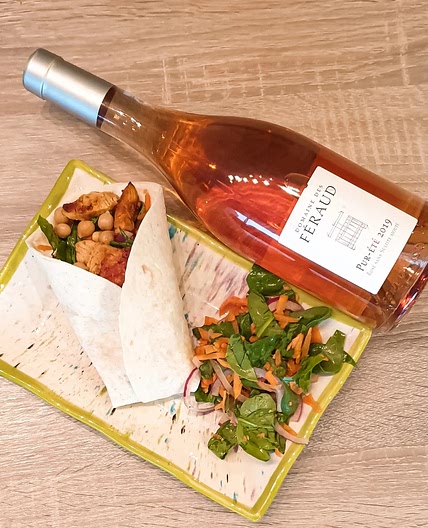 Wrap kebab de poulet et sauce fraîche à la coriandre