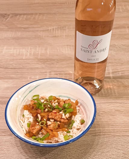 Poulet impérial (kung pao) poivron, noix de cajou et riz