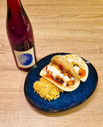 Mini tortillas au poulet croustillant avec riz assaisonné