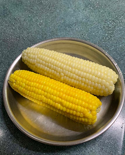 Steamed Corn on the Cob 