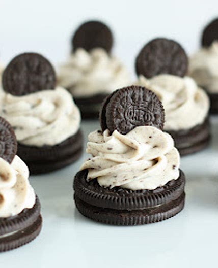 Oreo Cheesecake Bites (a no bake recipe)