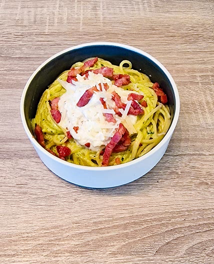 Spaghetti, crème de courgette au parmesan et stracciatella selon la recette de @accroauresto