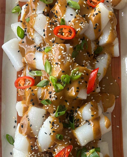 Rolled peanut noodles
