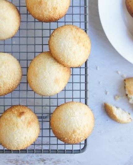 Chewy macaroons