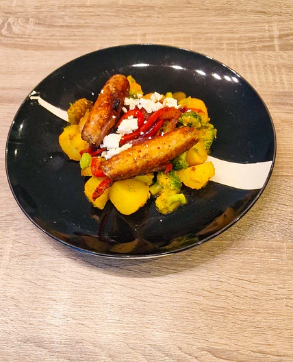 Grenailles en sauce au poivron et saucisse de poulet