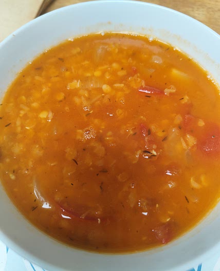 Lentil and tomato soup