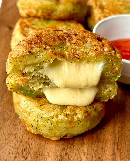 Cheesy Potato N Veg Pancakes 