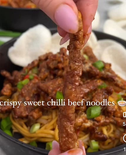 Crispy sweet chilli beef noodles
