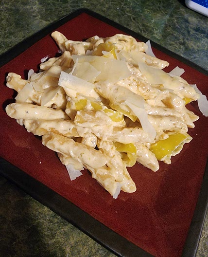 Asiago Banana Pepper Alfredo W/chicken