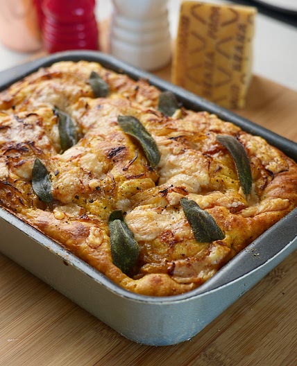 ITALIANO - Focaccia con patate dolci, cipolla e salvia