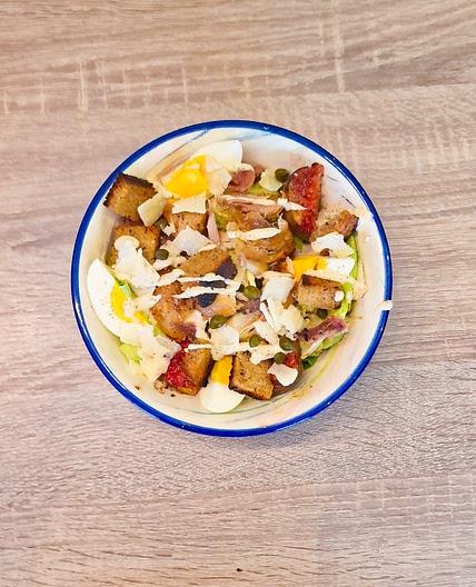 Salade césar pintade et figue