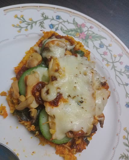 Peach BBQ Zucchini and Chicken Pizza with Cauliflower Crust