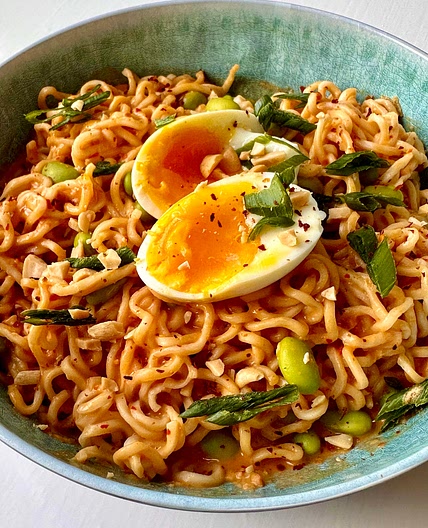 Creamy Chili Nut Noodles 