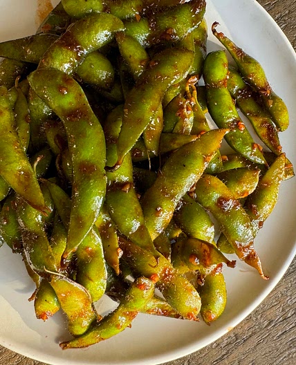 Spicy garlic edamame